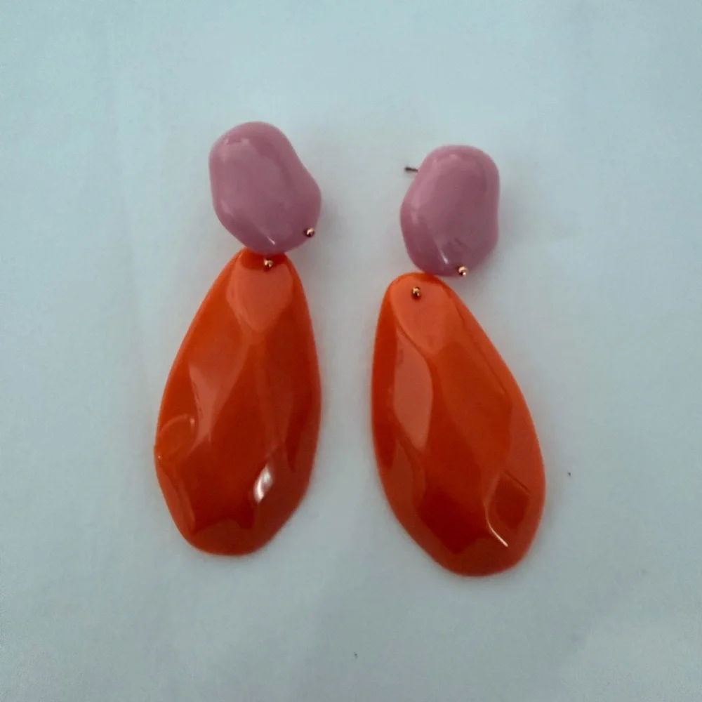 Pink And Orange Pebble Resin Earrings - Picture 4 of 4